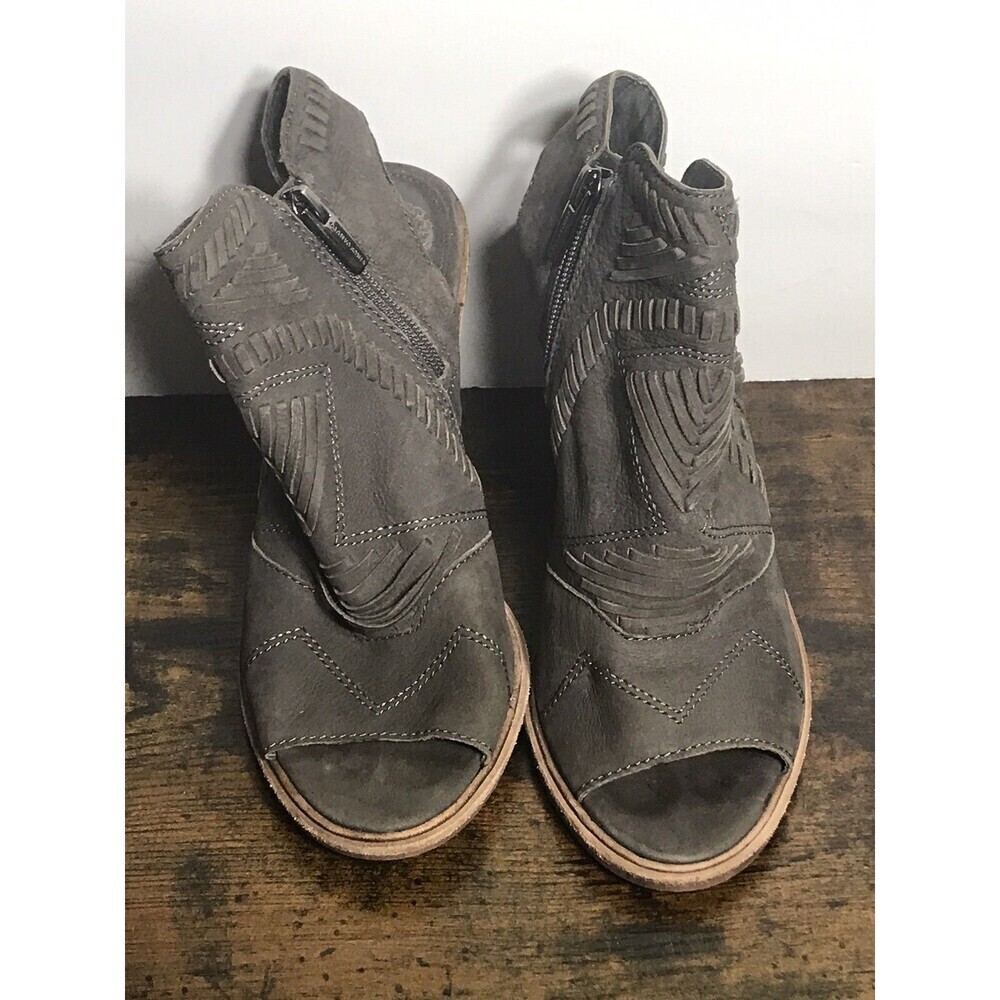 Vince Camuto Womens Karinta Suede Open Toe Heel Boots 4.5 Inch Leather Tan 6.5 - Picture 4 of 12